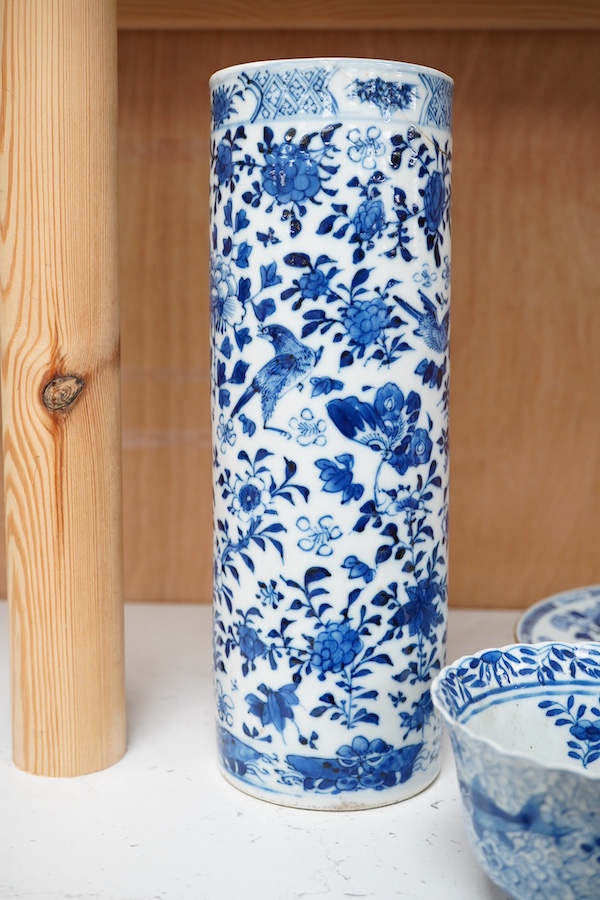An early 20th century Chinese blue and white sleeve vase, 18th century plate and bowl, tallest 24.5cm